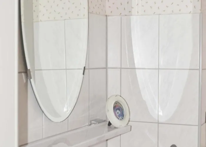 Grosses, Helles Mit Privatem Bad In Accommodatie bij particulieren